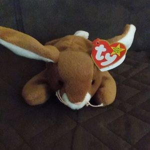 Ears Retired bunny beanie baby in mint condition